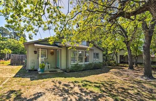 Tranquil Harbour House | Oak Island Home with Fenced Yard, Walk to Long Beach