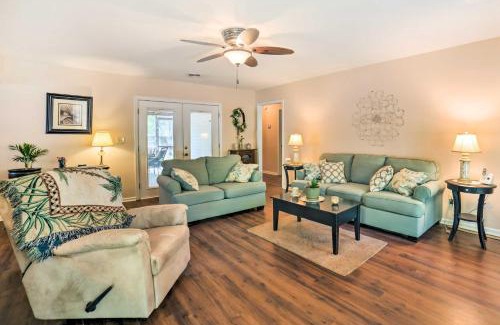 Tranquil Harbour House | Oak Island Home with Fenced Yard, Walk to Long Beach