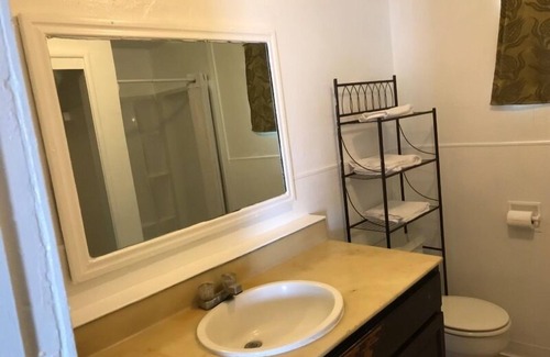Modesto Hotel | Oak Motel