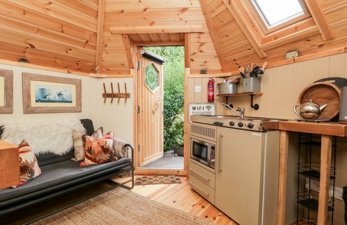 Haverthwaite Cottage | OAK, pet friendly, character holiday cottage in Ulverston