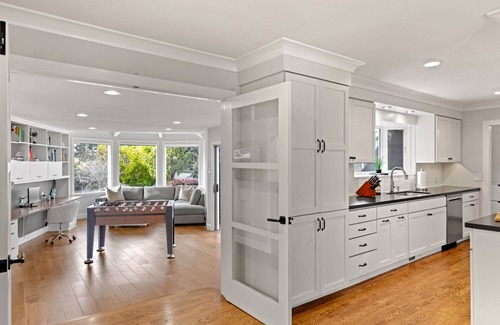 Carmel House | Oak Place Too: Beautiful Updated 4 bedroom 3 1/2 Bath in Carmel