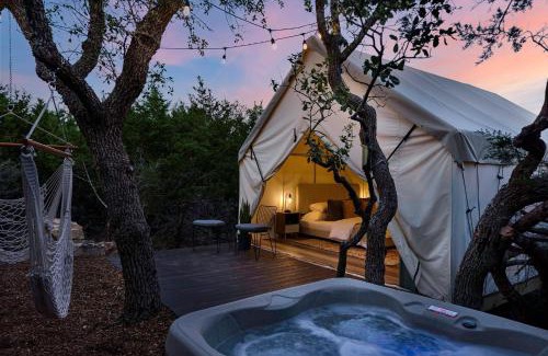 Fredericksburg Other | Oak Retreat Glamping With Private Hot tub