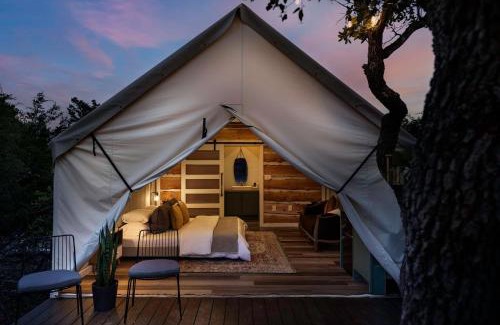 Fredericksburg Other | Oak Retreat Glamping With Private Hot tub
