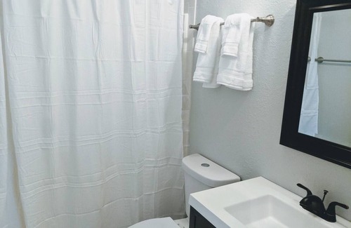 Calhoun Apartment | Oak Terrace with access to the Hiwassee River