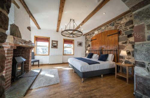 Balmaha Hotel | Oak Tree Inn