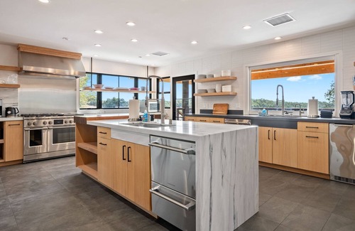 Templeton House | Oak & Vine Vineyard Estate - Stunning Vineyard Views!