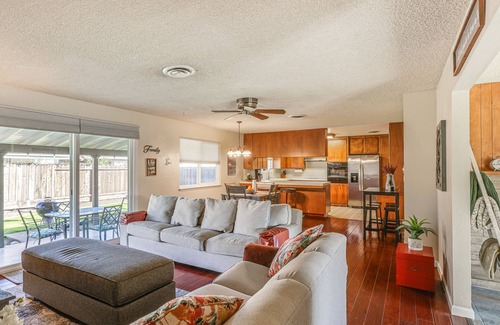 Oakdale House | Oakdale Retreat w/Grill Near Stanislaus River