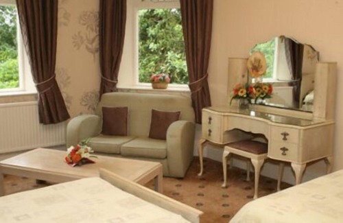 Marple Bed & Breakfast | Oakfield Lodge Guest House Stockport