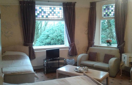 Marple Bed & Breakfast | Oakfield Lodge Guest House Stockport