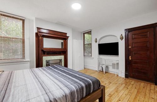 South Oakland House | Oakland, Pittsburgh !B Stylish and Quiet Private Bedroom with Shared Bathroom