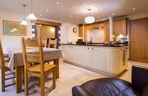 Ambleside Cottage | OAKLEA, with open fire in Ambleside