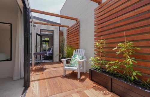 Nelson City Centre Villa | Oaktree House