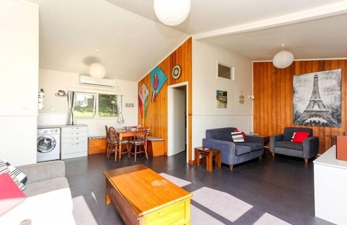Oakura House | Oakura Beach Front - andquot;Relax Rest Enjoyandquot;
