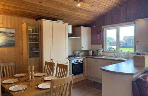 Combpyne House | Oakwood 1