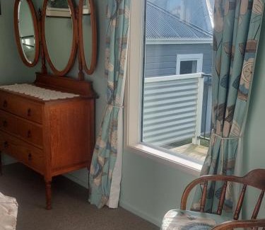 Oamaru House | Oamaru Green Cottage