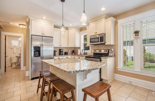 Miami Park House | OAR-Chard House | Family Retreat Near Lake Michigan with Fire Pit & Playset