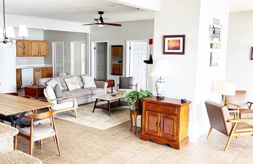 Southmont House | Oar House - Lakefront, Pier, Boat Ramp & Fire Pit