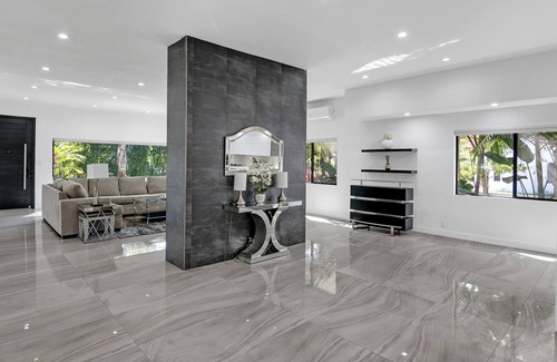 Greater Wilshire - Hancock Park House | Oasis 5 bed/4 bath with Heated pool & Spa