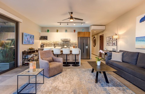 El Caloso Apartment | Oasis 702 - Oasis Riverfront Rio Cuale Rooftop Pool OceanViews