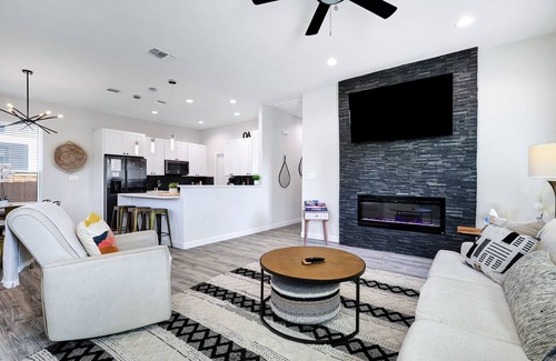 Eastside Promise Neighborhood House | Oasis - A Birdy Vacation Rental