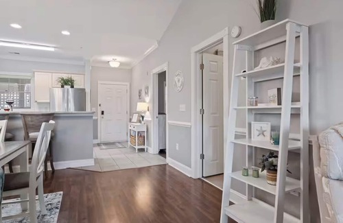 Central Myrtle Beach Condo | Oasis at Magnolia Pointe - Top Floor Condo with Elevator, 2BR, 2BA, 4BED