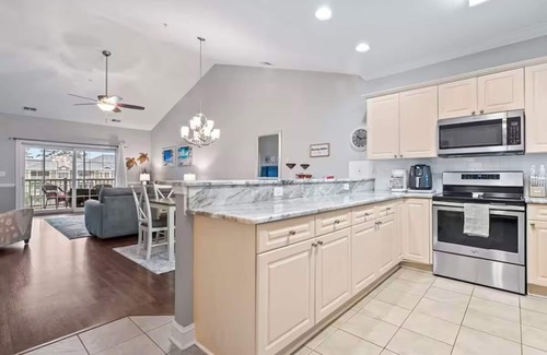 Central Myrtle Beach Condo | Oasis at Magnolia Pointe - Top Floor Condo with Elevator, 2BR, 2BA, 4BED