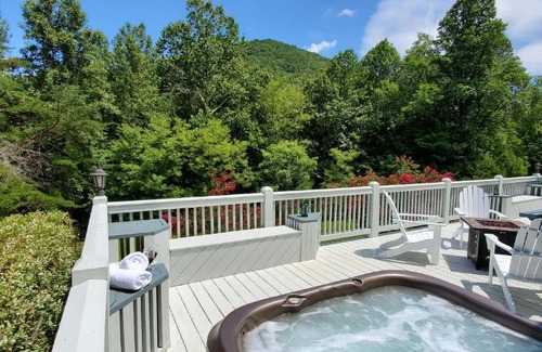 Blairsville House | Oasis Cabin at Blairsville