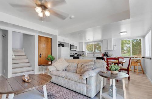 Victorville Apartment | Oasis Condo on the Fairway