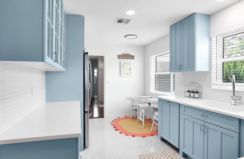 Vero Beach South House | Oasis: Hot tub, fire pit, mini golf, fun!