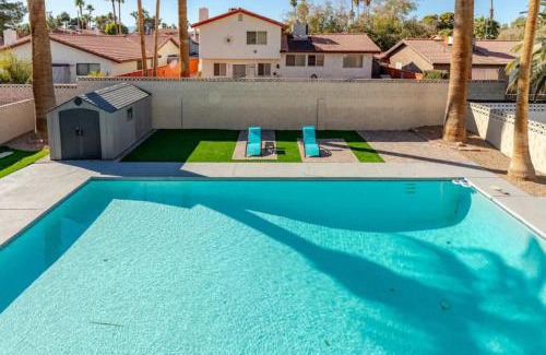 Paradise Villa | Oasis in the desert with huge heated Pool and SPA