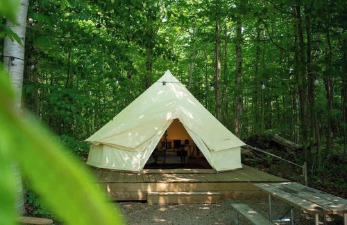 Miller Lake House | “Oasis” Luxury Glamping Bell Tent | Tobermory