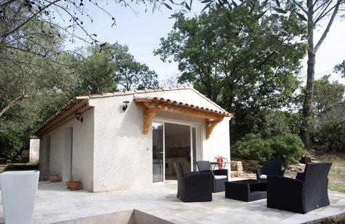 Cuers House | Oasis of calm in the hills and vineyards