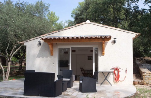 Cuers House | Oasis of calm in the hills and vineyards