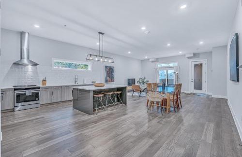 Chestnut Hill Apartment | Oasis on 2nd #201