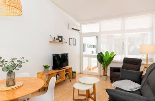 Urbanizacion Puerto de Estepona Apartment | Oasis verde junto al mar en Estepona