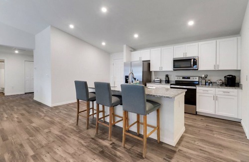 Mariner House | Oasis W/Heated Salt Water Pool & Screen In Patio!