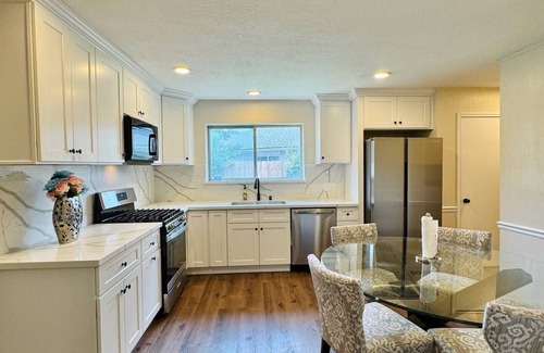 George Bush Park/Eldridge House | Oasis with Pool and Jacuzzi