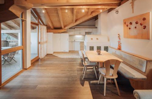 Rifiano Apartment | Oberegghof Ferienwohnung Hahnenkamm