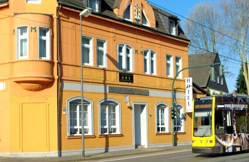 Oberhausen Apartment | Oberhausen Garden Apartment