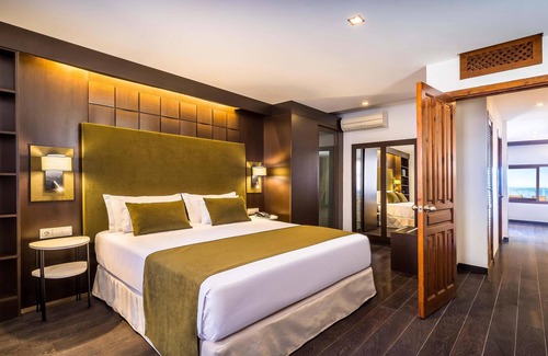 Coveta Fuma Hotel | Occidental Pueblo Acantilado