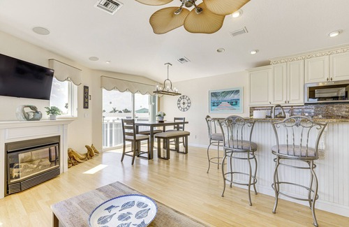 Nettles Island House | Ocean Access, Mini Golf & Pools: Jensen Beach Gem