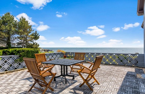 Middlesex County House | OCEAN/BEACH FRONT, HUGE YARD, SUNSET VIEW