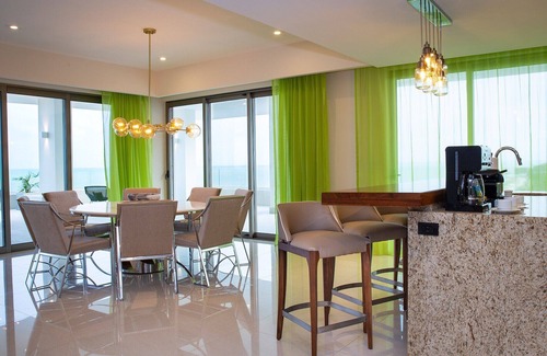 Playa Mujeres Condo | Ocean Bliss: Lavish 3BR Beachfront Residence, Private Jacuzzi & Panoramic Views
