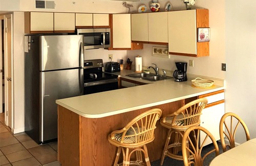 Midtown Ocean City Condo | Ocean block, pool, elevator, midtown, steps to the beach, 2BR 2B
