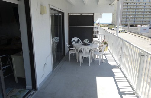 Midtown Ocean City Condo | Ocean block, pool, elevator, midtown, steps to the beach, 2BR 2B