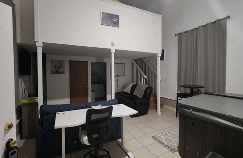Ocean Shores House | Ocean breeze Rental with indoor Jacuzzi.