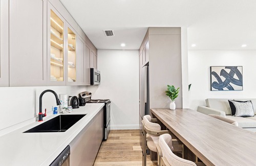 Silver Sands Apartment | Ocean Breeze 2B | 1 Bed, 1 Bath