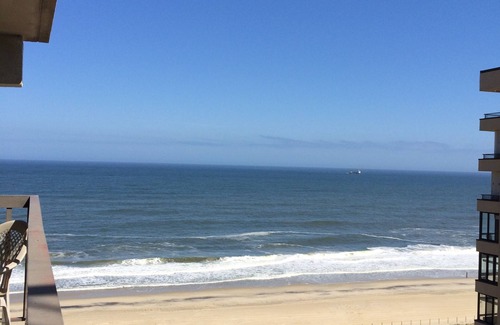 North Ocean City Condo | Ocean City MD Condo- Ocean Front, 2 Bedrooms Plus Den, 2 Full Baths & Sleeps 6