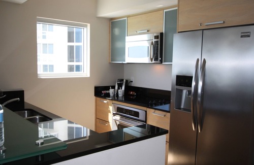 Sunny Isles Beach Condo | Ocean & City Views. 2 bedrooms 3 bathrooms. Oceanfront Bldg. Sunny Isles Bch, FL
