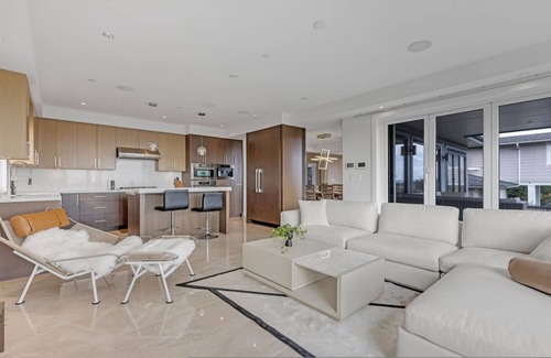West Vancouver House | Ocean & City View Home